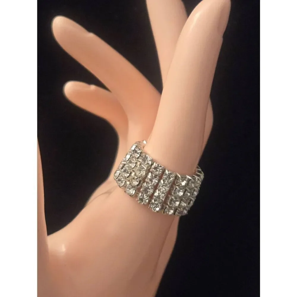 Women's Size 6.5 White Rhinestone 4 Row Eternity Elastic Band Ring